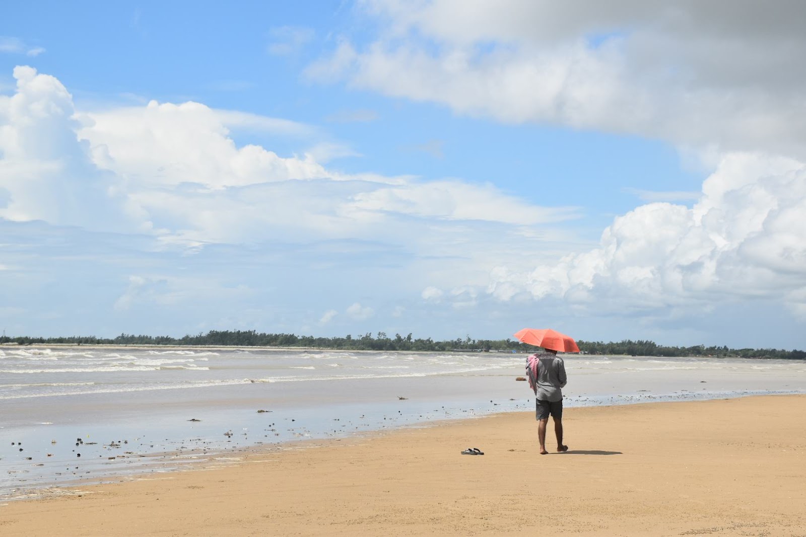 Foto de Boguran Jalpai Sea Beach con recta y larga
