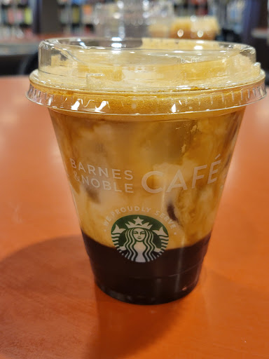 Book Store «Barnes & Noble», reviews and photos, 801 Lehigh Lifestyle Center, Whitehall, PA 18052, USA