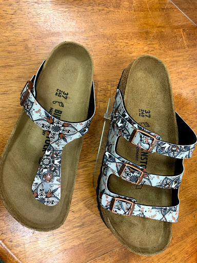 Shoe Store «Gimres Shoe Store Hillsboro», reviews and photos, 256 E Main St, Hillsboro, OR 97123, USA