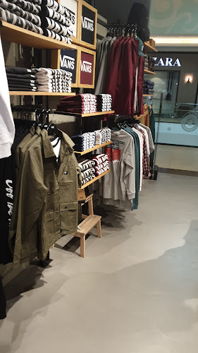 VANS Store Leiria - Loja de roupa