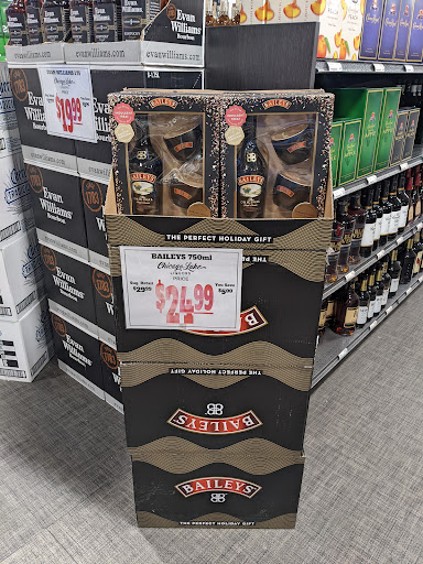 Liquor Store «Chicago Lake Liquors», reviews and photos, 825 E Lake St, Minneapolis, MN 55407, USA