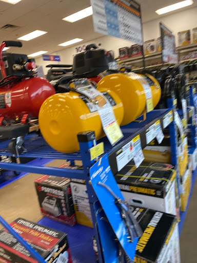 Hardware Store «Harbor Freight Tools», reviews and photos, 1011 Commerce Blvd, Dickson City, PA 18519, USA