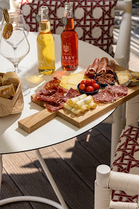 Plats et boissons du Restaurant servant le petit-déjeuner QUINZERIE - Hôtel et Bar de Quartier à Paris - n°9