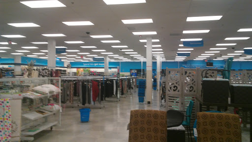 Clothing Store «Ross Dress for Less», reviews and photos, 1237 E Golf Rd, Schaumburg, IL 60173, USA