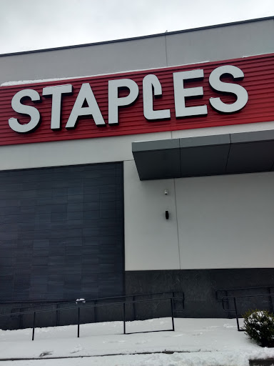 Office Supply Store «Staples», reviews and photos, 91-30 Van Wyck Expy, Jamaica, NY 11418, USA