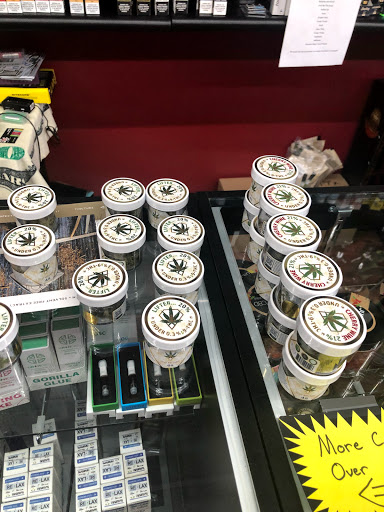 Tobacco Shop «Sky High Smoke Shop», reviews and photos, 19801 NW 27th Ave, Miami Gardens, FL 33056, USA