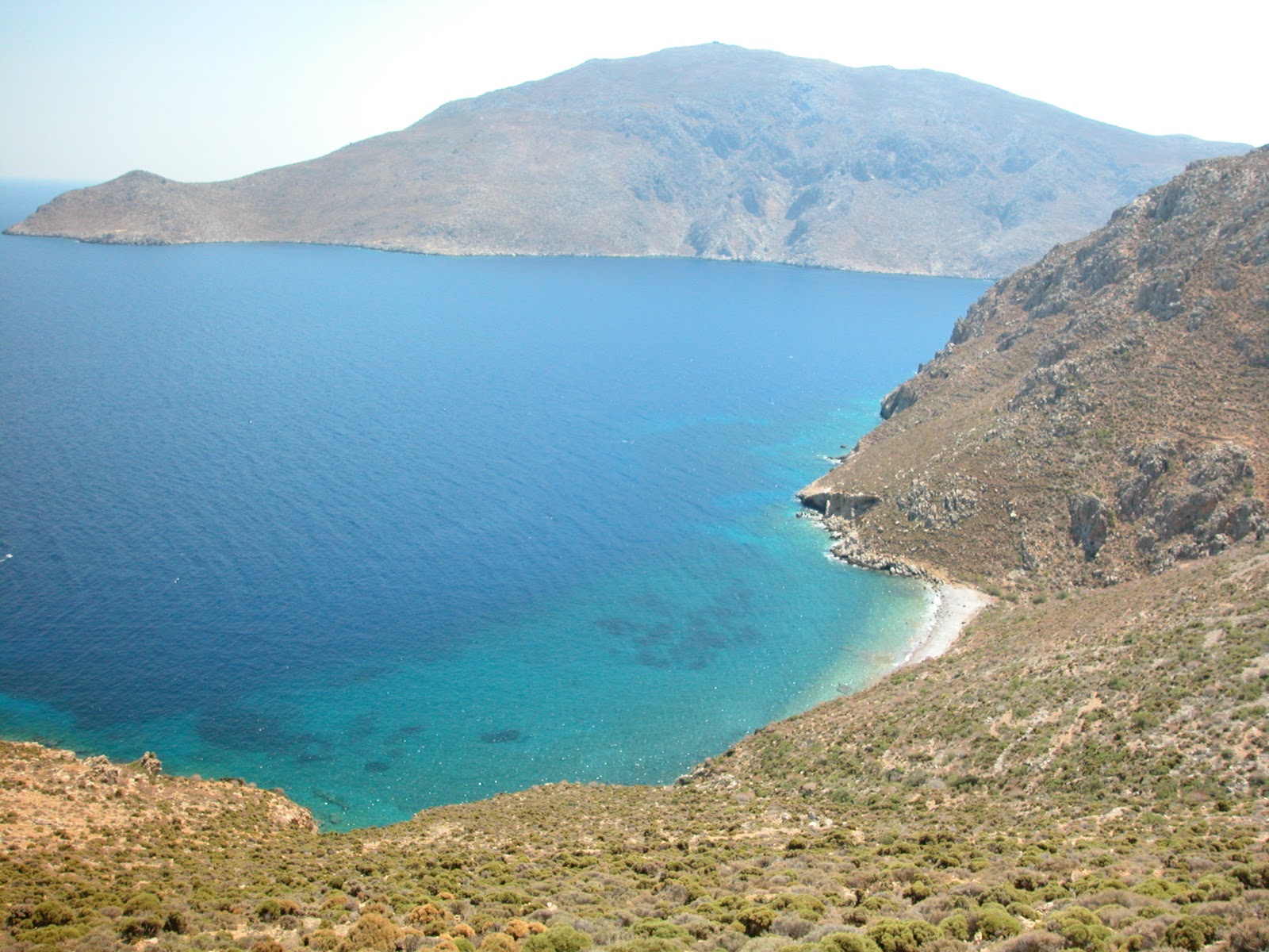 Fotografija Vlychadha beach z turkizna čista voda površino