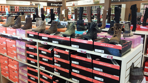 Shoe Store «Famous Footwear», reviews and photos, 7023 SW Nyberg St, Tualatin, OR 97062, USA