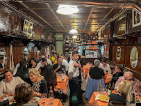 Atmosphère du Restaurant français Chez l'Ami Louis à Paris - n°19