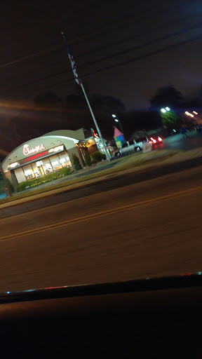 Fast Food Restaurant «Chick-fil-A», reviews and photos, 1065 Cleveland Ave, East Point, GA 30344, USA