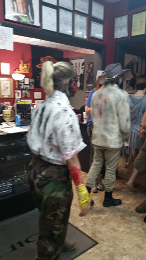 Tattoo Shop «House of Ink», reviews and photos, 1100 Smithville Hwy, McMinnville, TN 37110, USA