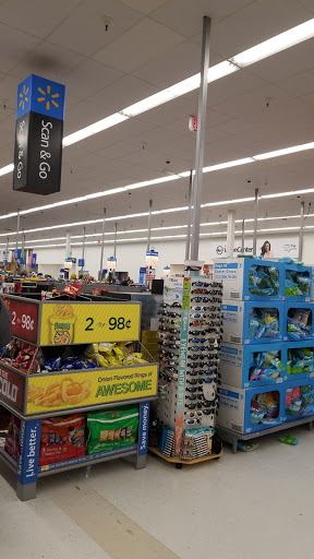 Department Store «Walmart Supercenter», reviews and photos, 200 12th St SW, Forest Lake, MN 55025, USA