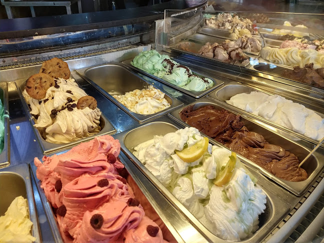 Comments and reviews of Newland Caffe Gelato
