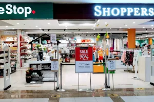 Shoppers Stop image