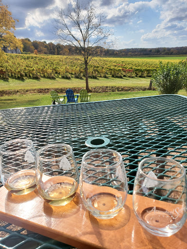 Winery «Arrowhead Spring Vineyards», reviews and photos, 4746 Town Line Rd, Lockport, NY 14094, USA