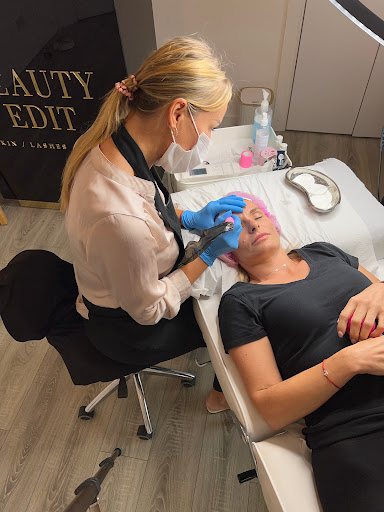 Beauty Edit Tess Luczak in Oranmore, Co. Galway