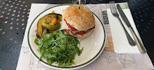 Hamburger du Restaurant Chez l'Oncle Jules à Cormatin - n°7