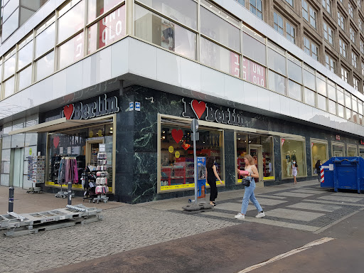 Stores to buy women's zipper sweatshirts Berlin