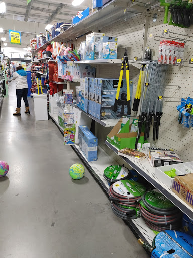 Discount Store «Dollar General», reviews and photos, 19718 Fisher Ave, Poolesville, MD 20837, USA