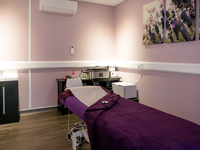 Reviews of SI Aromatherapy, West Ealing, Massage, Beauty, Wellness, Training in London - Massage therapist