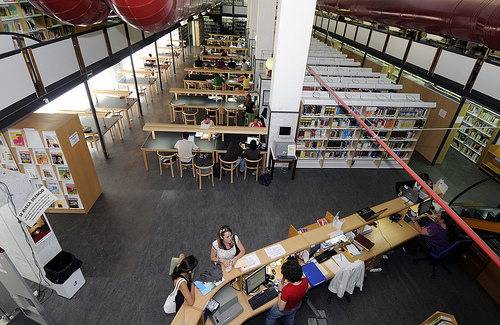 Biblioteca del Campus del Obelisco ULPGC (Biblioteca de Humanidades y Ciencias de la Educación)