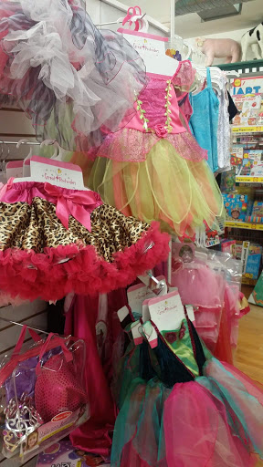 Toy Store «Toys On The Square», reviews and photos, 22 E Main St, Hummelstown, PA 17036, USA