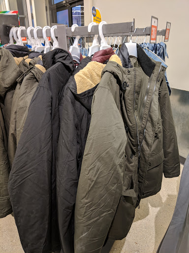 Clothing Store «Old Navy», reviews and photos, 1730 W Fullerton Ave, Chicago, IL 60614, USA