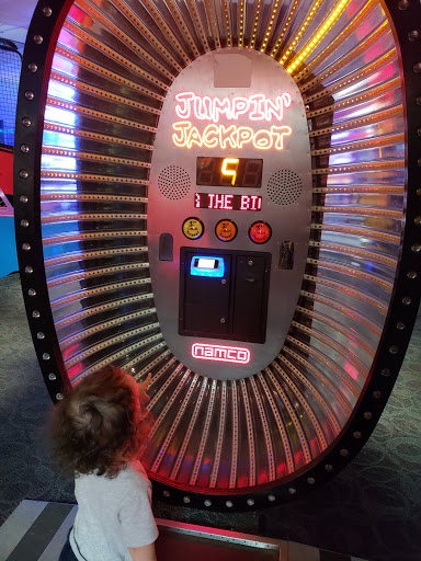 Bowling Alley «Brunswick Zone Turnersville Lanes», reviews and photos, 100 American Blvd, Turnersville, NJ 08012, USA