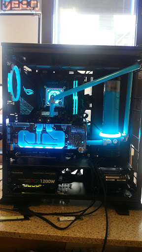 Computer Repair Service «Chicago ComputerLand LLC», reviews and photos, 2628 N Halsted St, Chicago, IL 60614, USA