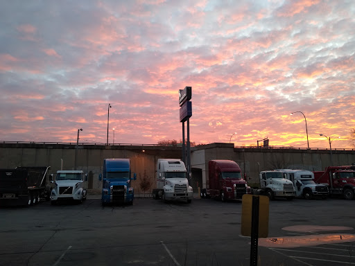 TransEdge Truck Centers