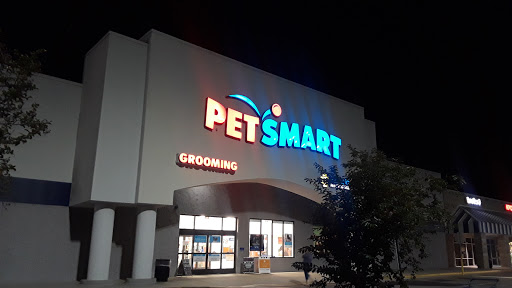 Pet Supply Store «PetSmart», reviews and photos, 8219 S John Young Pkwy, Orlando, FL 32819, USA