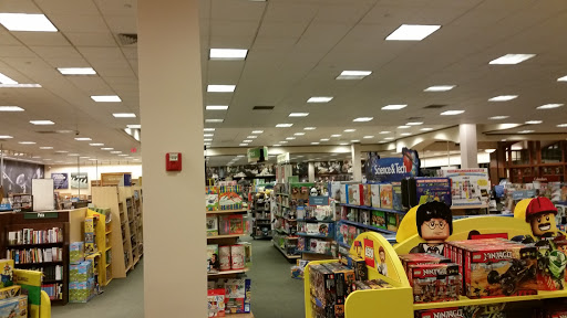 Book Store «Barnes & Noble Booksellers East Brunswick», reviews and photos, 753 New Brunswick Ave, East Brunswick, NJ 08816, USA