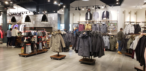 Clothing Store «The North Face», reviews and photos, 1 Garden State Plaza Blvd, Paramus, NJ 07652, USA