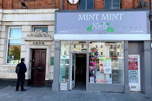 Mint Mint Nails