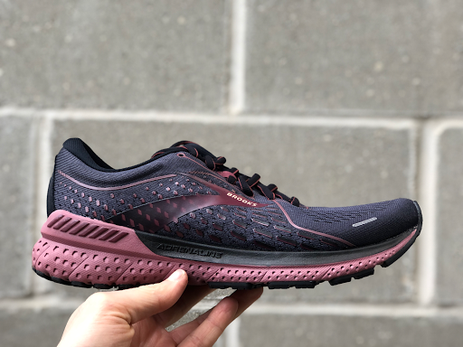 Shoe Store «Movin Shoes», reviews and photos, 528 S Park St, Madison, WI 53715, USA