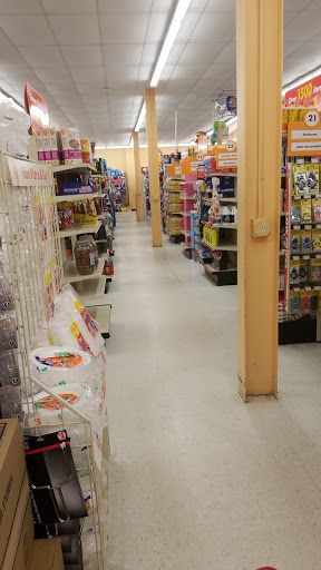 Dollar Store «FAMILY DOLLAR», reviews and photos, 717 E Main St, Fennville, MI 49408, USA