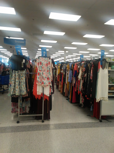 Clothing Store «Ross Dress for Less», reviews and photos, 13715 W Bell Rd, Surprise, AZ 85374, USA
