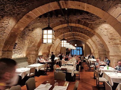 Enxebre Restaurant - Hostal de los Reyes Catolicos, Costa do Cristo, s/n, 15705 Santiago de Compostela, A Coruña, Spain