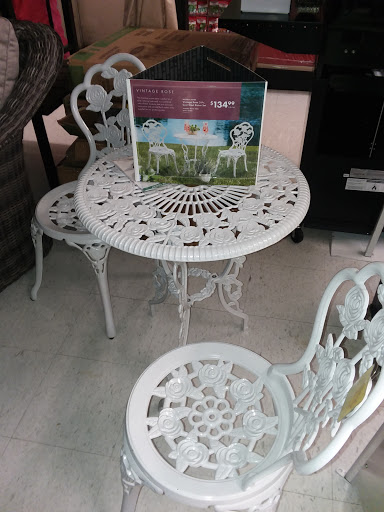 Discount Store «Big Lots», reviews and photos, 8563 Watson Rd, Webster Groves, MO 63119, USA