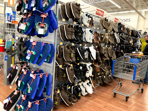 Discount Store «Walmart», reviews and photos, 3164 Berlin Turnpike, Newington, CT 06111, USA