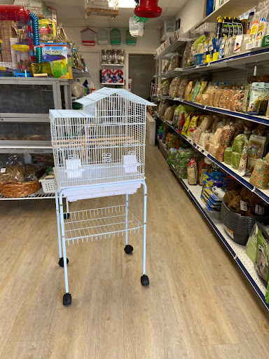 Pet Supply Store «Neighborhood Pet Shop», reviews and photos, 574 Hialeah Dr, Hialeah, FL 33010, USA