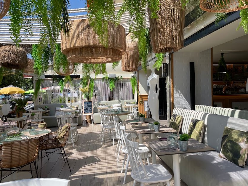 La Plage Seaside Restaurant 06800 Cagnes-sur-Mer