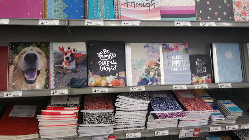 Office Supply Store «Staples», reviews and photos, 19141 Golden Valley Rd, Santa Clarita, CA 91387, USA