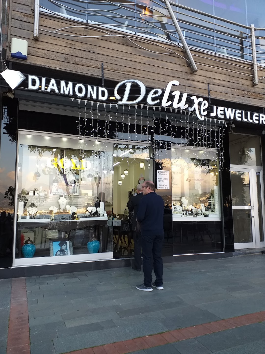 Diamond Deluxe Jewelerry