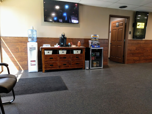 Auto Repair Shop «Sparks Tire & Auto», reviews and photos, 1665 Scherer Pkwy, St Charles, MO 63303, USA