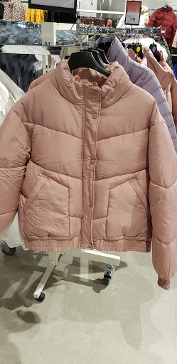 Stores to buy women's quilted vests Dudley