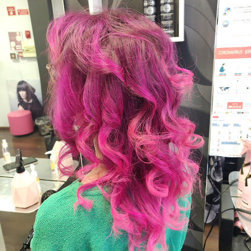 Pink Hair Studio - Cabeleireiro