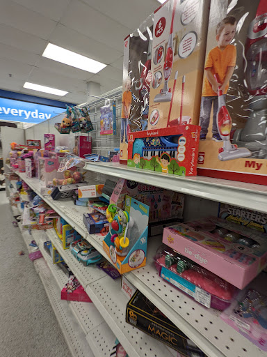 Clothing Store «Ross Dress for Less», reviews and photos, 352 S College Rd, Wilmington, NC 28403, USA