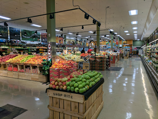 Grocery Store «ShopRite of Spotswood», reviews and photos, 380 Summerhill Rd, Spotswood, NJ 08884, USA