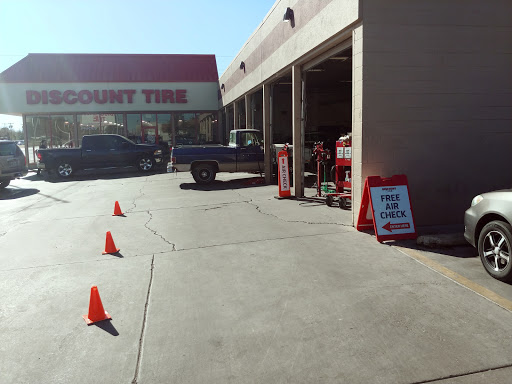 Tire Shop «Discount Tire Store - Lubbock, TX», reviews and photos, 1702 Avenue Q, Lubbock, TX 79401, USA